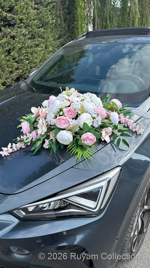 Manolya Gelin Araba Süsü