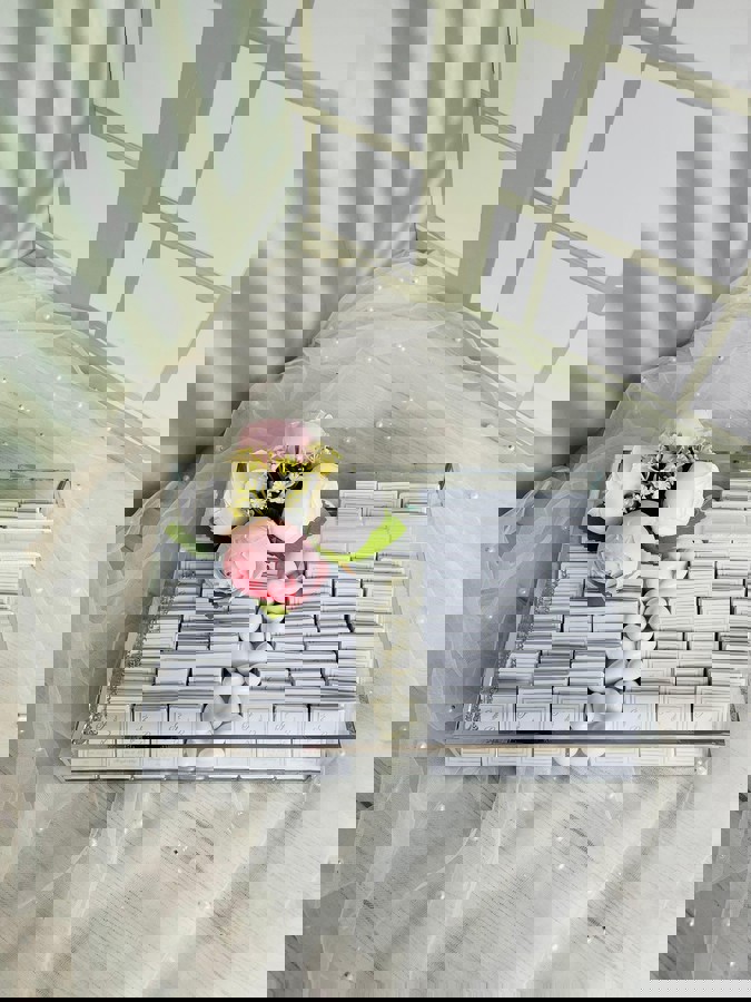 Pembe Şakayıklı Çikolata Kutusu