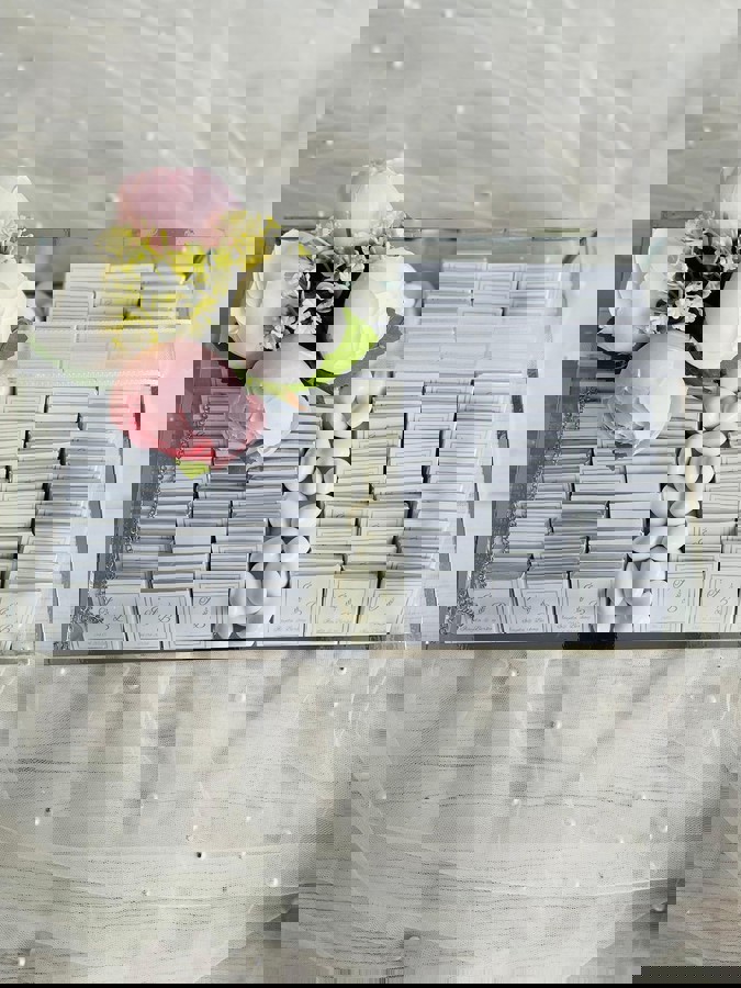 Pembe Şakayıklı Çikolata Kutusu